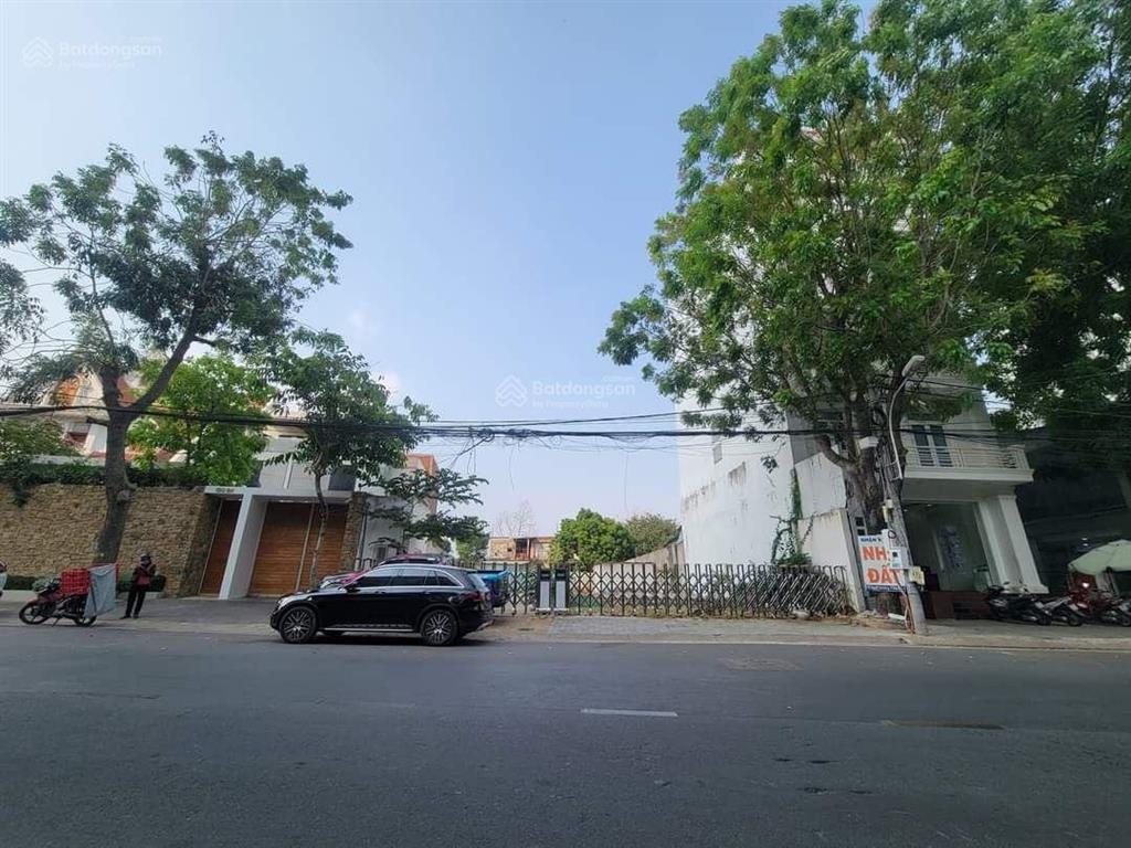 Giá tốt đầu tư  đất đẹp 2 mặt tiền nguyễn văn hưởng, thảo điền, q2. dt 18x25. giá chỉ 220tr/m2 tl