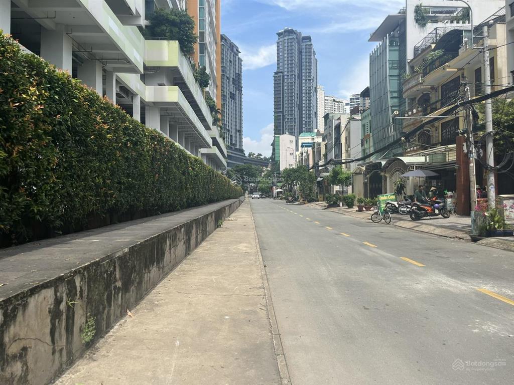 Siêu rẻ! đất vị trí đẹp ngay ga metro rạch chiếc q2 (cách 100m). dt 345m2. giá chỉ 130tr/m2 (45 tỷ)