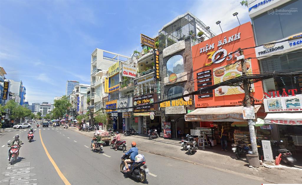Siêu phẩm đầu tư nhà mt nguyễn gia trí, quận bình thạnh. đoạn đẹp, sung. dt 4.4x20. giá chỉ 30 tỷ