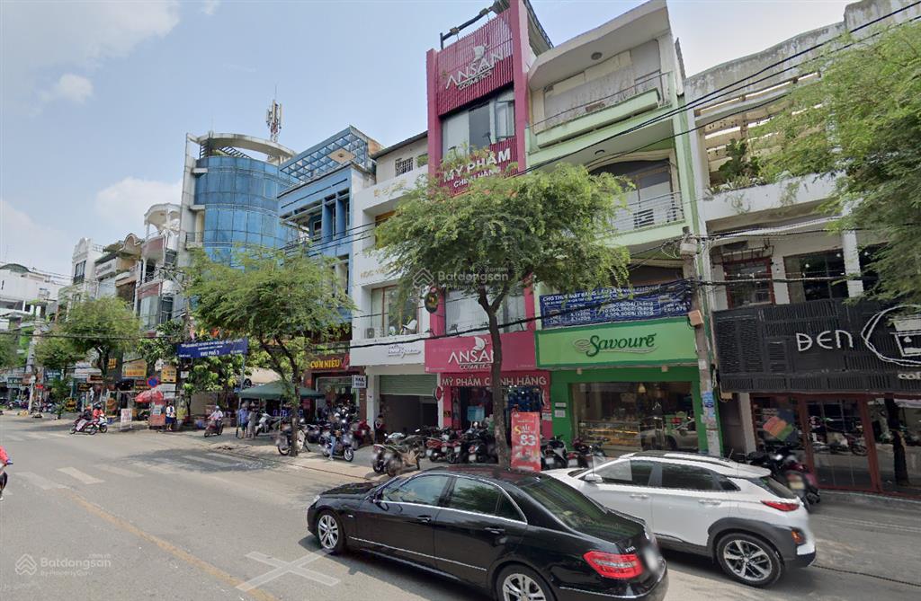 Siêu phẩm đầu tư nhà mt nguyễn gia trí, quận bình thạnh. đoạn đẹp, sung. dt 4.4x20. giá chỉ 30 tỷ