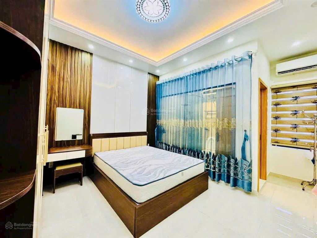 Cực phẩm nhà phố tuyến 2 văn cao  nhà 5 tầng có thang máy  ô tô đỗ cửa