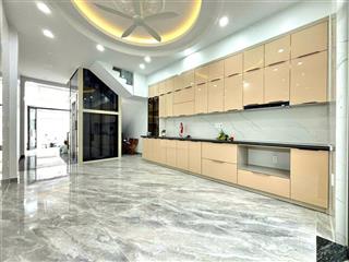 Nhà đẹp thang máy  full nội thất  phân lô lê hồng phong
