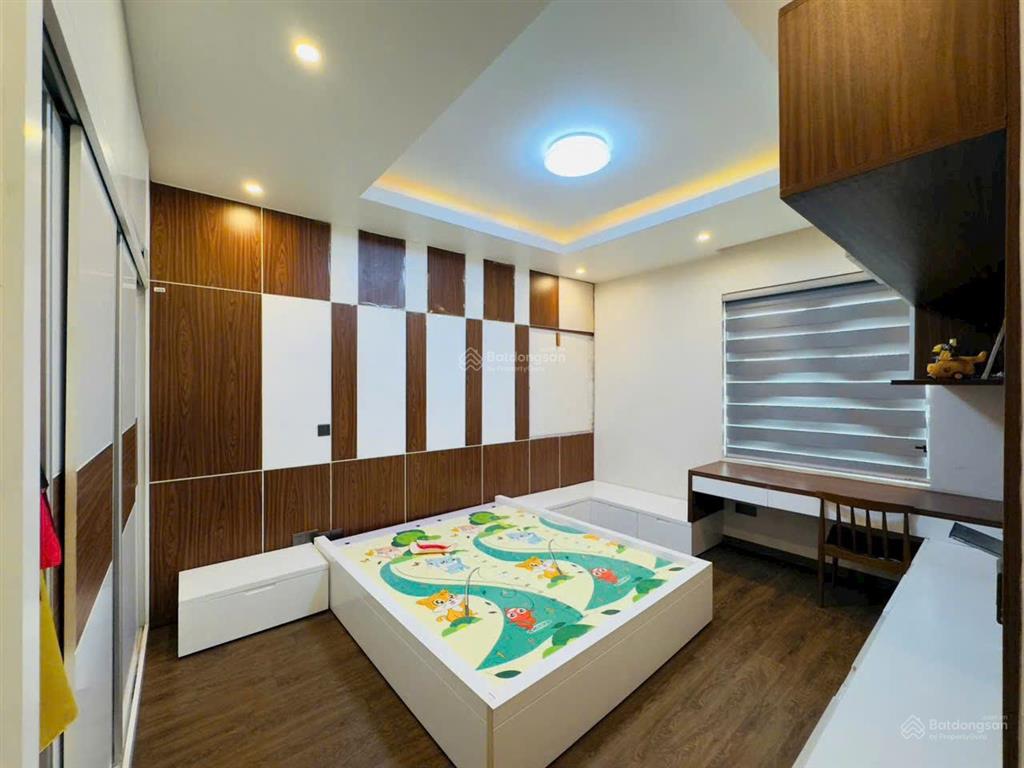 Hạ giá 500 triệu  bán nhanh  chỉ còn nhô 16 tỷ.
biệt thự sân vườn tuyến 2 đường 30m văn cao