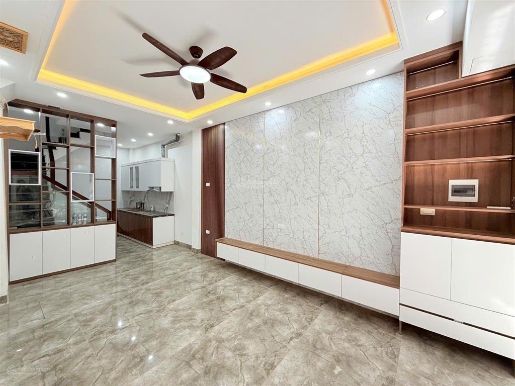 Bán nhà mới phố hồ tùng mậu, 33m2, 5 tầng, gần ô tô, full nội thất, nhỉnh 8 tỷ hiếm