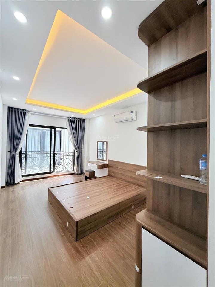 Bán nhà mới phố hồ tùng mậu, 33m2, 5 tầng, gần ô tô, full nội thất, nhỉnh 8 tỷ hiếm