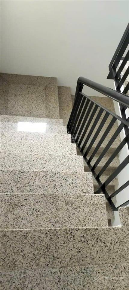 Bán nhà riêng mặt phố nhật chiêu, 106m2, 5 tầng, view hồ tây, 2 thoáng, 106 tỷ