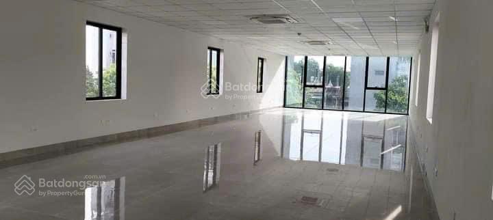 Bán nhà riêng mặt phố nhật chiêu, 106m2, 5 tầng, view hồ tây, 2 thoáng, 106 tỷ