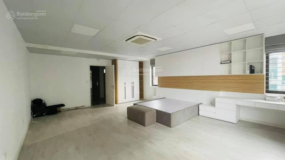 Bán nhà riêng phân lô phố trần quốc hoàn, 40m2, 7 tầng, thang máy, ô tô vào nhà, chỉ 17,5 tỷ