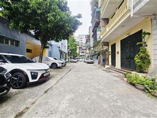 Bán nhà riêng phân lô phố trần quốc hoàn, 40m², 7 tầng, thang máy, ô tô vào nhà, chỉ 17,5 tỷ
