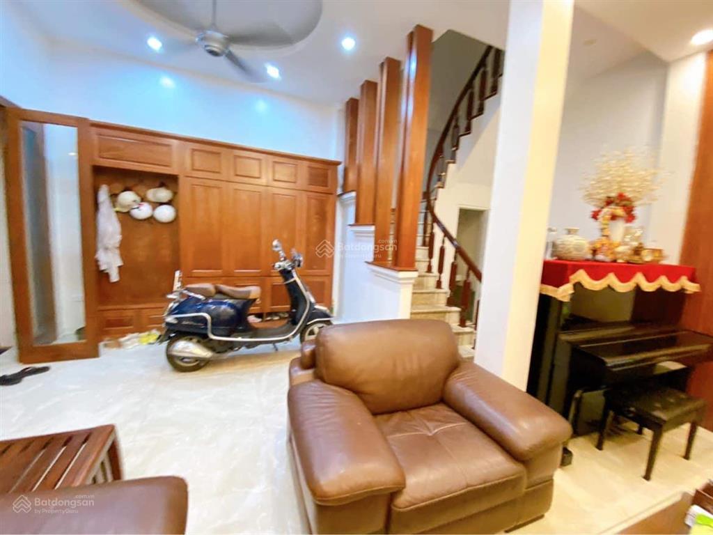 Bán nhà riêng phố yên hòa, 33m2, 5 tầng, mt 4m, 7.9 tỷ, lô góc 2 mặt thoáng