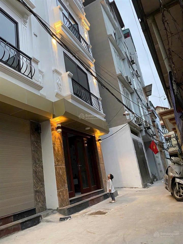 Bán nhà riêng phố cầu giấy, 42m², 4 tầng, lô góc 2 mặt thoáng, chỉ 8,8 tỷ