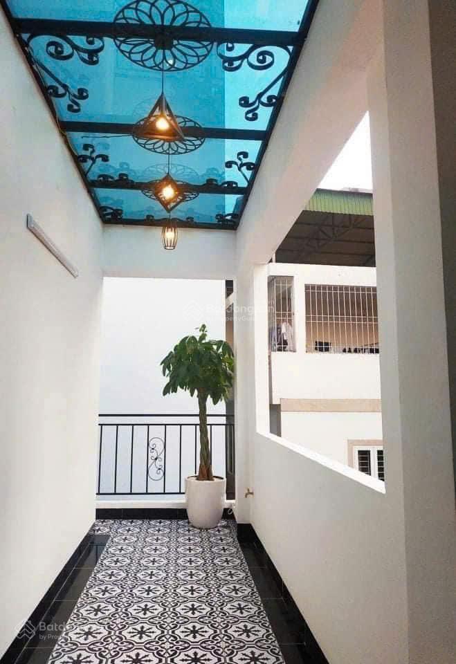 Bán nhà hồ tùng mậu 40m2, 5 tầng lô góc 3 thoáng, giá chỉ 8,8 tỷ, dòng tiền 13 triệu/tháng