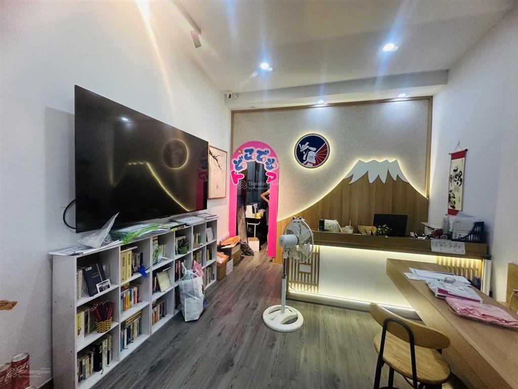 Bán nhà phân lô trần quốc hoàn, 36m2, 4 tầng, ô tô, kd, 14,5 tỷ, hai thoáng  hiếm  ngõ thông