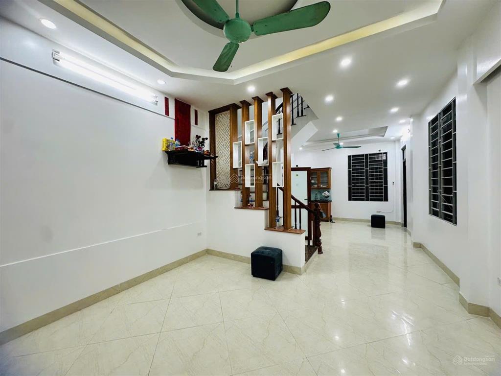 Bán nhà phố thụy khuê, 43m2, 6 tầng, 7 phòng, nhỉnh 8 tỷ  gần phố