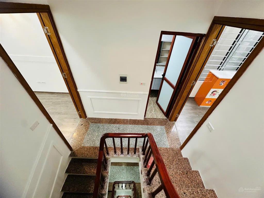 Bán nhà phố thụy khuê, 43m2, 6 tầng, 7 phòng, nhỉnh 8 tỷ  gần phố