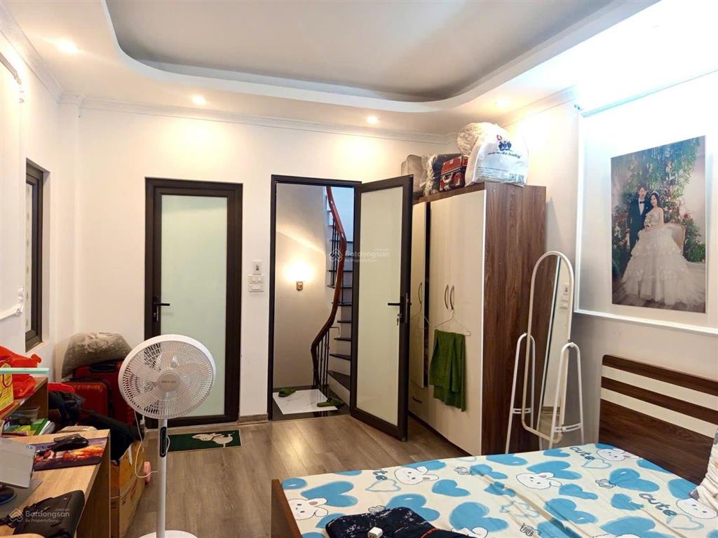 Chính chủ bán nhà riêng cổ nhuế 30m2 x 5 tầng chỉ 6,9 tỷ, cách ô tô 20m