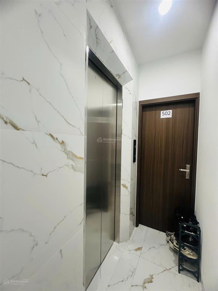 Bán nhà mới phố đức diễn, 36m2 x 6 tầng thang máy 9 phòng chỉ 7,5 tỷ