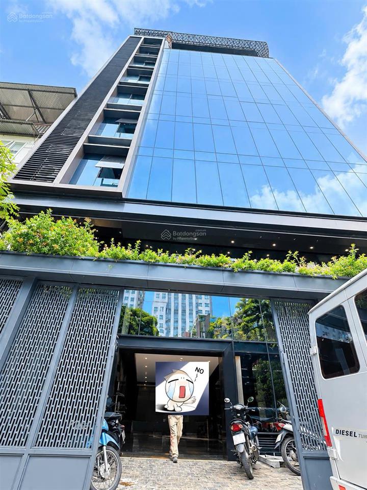 Bán nhà hoàng quốc việt, 110m², 10 tầng, mt rộng 5,8m, 50 tỷ cực hiếm
