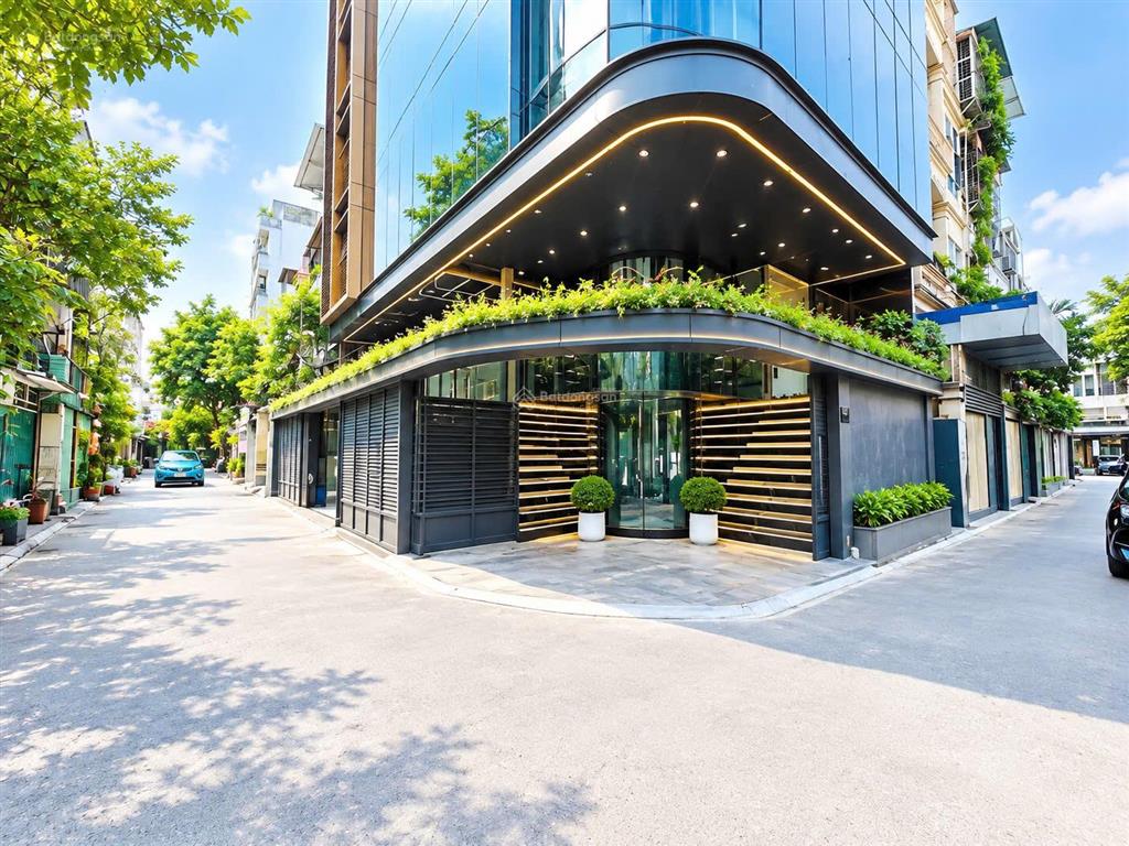 Bán nhà hoàng quốc việt, 110m², 10 tầng, mt rộng 5,8m, 50 tỷ cực hiếm