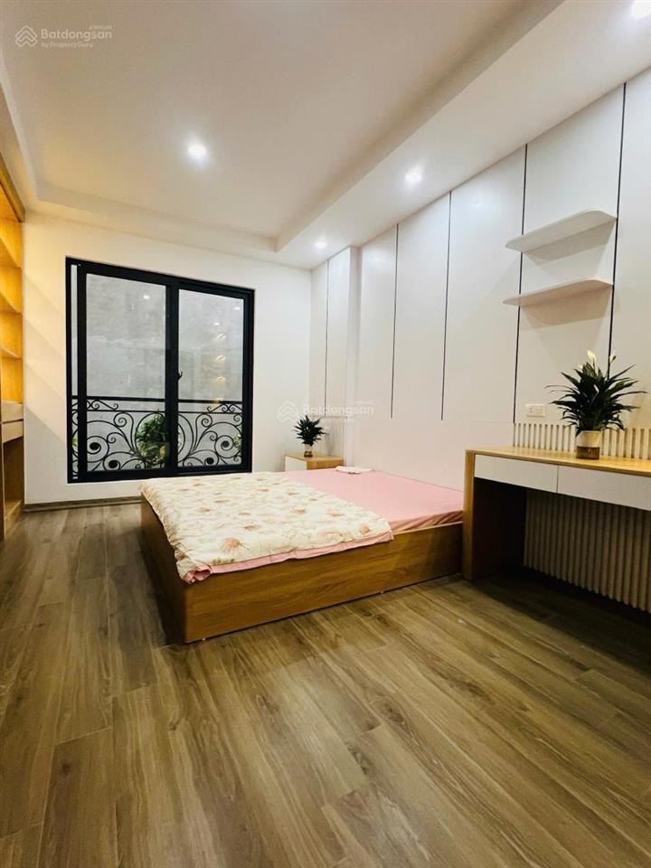 Có 102! mỹ đình 200m ra bến xe. khu víp 30m2*5t*giá nhỉnh 8 tỷ có thương lượng.