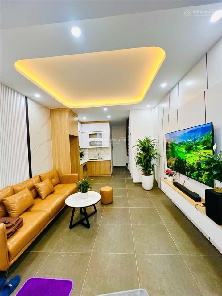 Có 102! mỹ đình 200m ra bến xe. khu víp 30m2*5t*giá nhỉnh 8 tỷ có thương lượng.