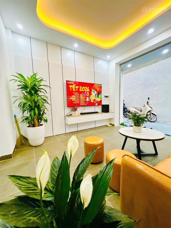 Có 102! mỹ đình 200m ra bến xe. khu víp 30m2*5t*giá nhỉnh 8 tỷ có thương lượng.