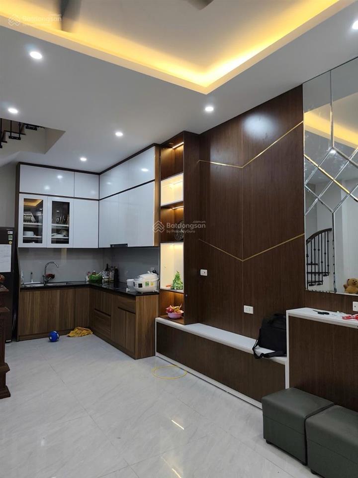 Hiếm 35m2 view hồ chủ cần bán gấp giảm giá sâu. tây mỗ oto đỗ cửa đường rộng 9m