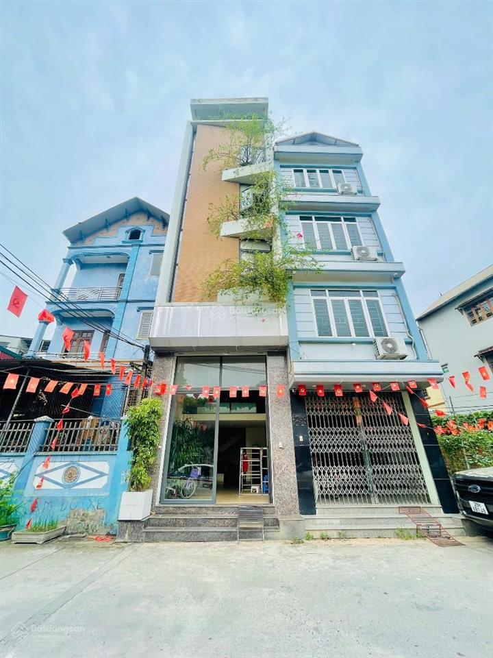 Hiếm 35m2 view hồ chủ cần bán gấp giảm giá sâu. tây mỗ oto đỗ cửa đường rộng 9m
