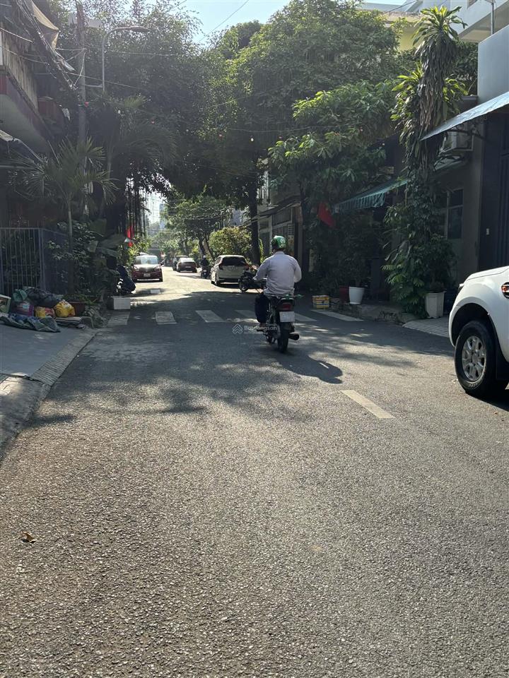 Mt hẻm 8m trệt 3 lầu dt 5,1x18m đang có thu nhập 30tr/tháng khu trung tâm p17 chỉ 15 tỷ