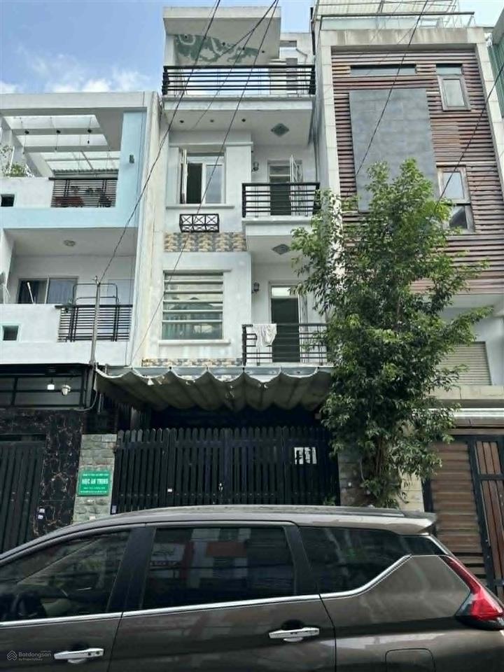 Xe tải né nhau dt 4x19m cn 75,8m2 ngay chung cư dream home, nhà btct có thể cải tạo 8pn chỉ 9,9 tỷ
