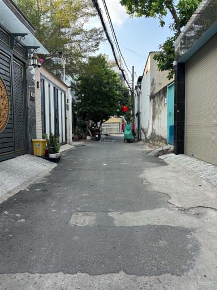 Chỉ 85 triệu/m2 đất dt4,4x19 công nhận 83,9m khu vực xây cao lầu thích hợp xây chdv chỉ 7,1 tỷ