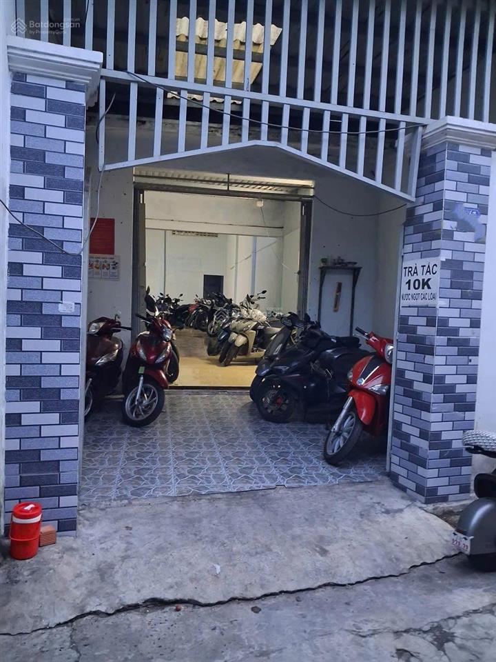 Trung tâm p1 trần quốc tuấn dt 4,1x23m nh 5,7 cn 92.5m2 cách mt 1 căn cho thuê 15tr/tháng 9,4 tỷ