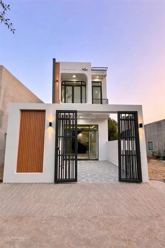 Nhà lầu 5x21m sổ hồng riêng ngay đường đồng khởi cây xăng 75