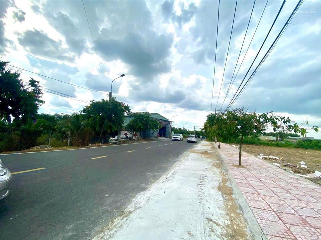 Hot! lô đất mặt tiền kinh doanh đường hương lộ 7 p. tân triều