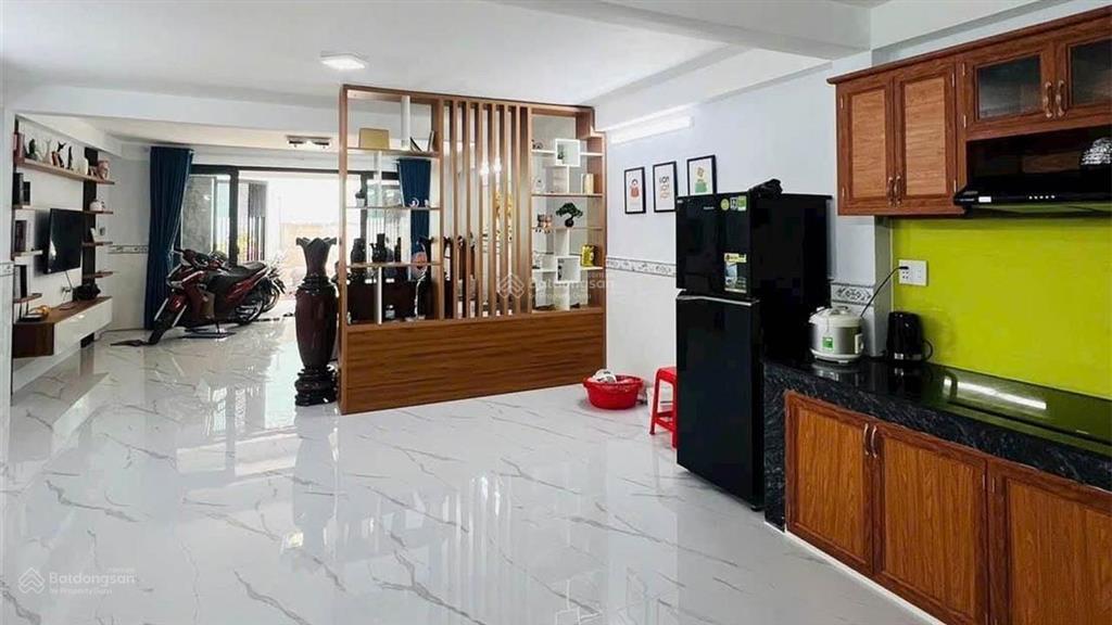 Bán 7 tỷ  nhà ngay chợ bà hom tân tạo 85m2 5x17m 3 tầng 243m2 sàn  sổ chuẩn  đường 6m ô tô thông