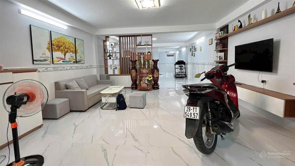 Bán 7 tỷ  nhà ngay chợ bà hom tân tạo 85m2 5x17m 3 tầng 243m2 sàn  sổ chuẩn  đường 6m ô tô thông