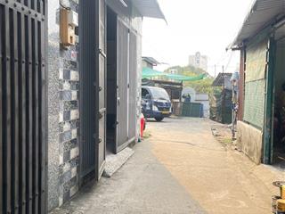 Nhà mới xây sát mặt đường tân xuân xã tân xuân hóc môn, dt 70m, ngang 5m dài 14m,2 lầu,3pn,2wc