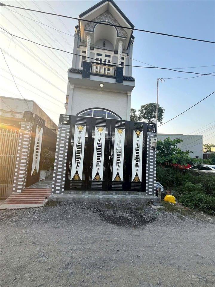 Nhà riêng, hóc môn, đường nguyễn thị thảnh,dt,84m kết cấu 1trệt 2lau,3pn, 3w sổ hồng riêng