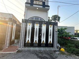 Nhà riêng, hóc môn, đường nguyễn thị thảnh,dt,84m kết cấu 1trệt 2lau,3pn, 3w sổ hồng riêng