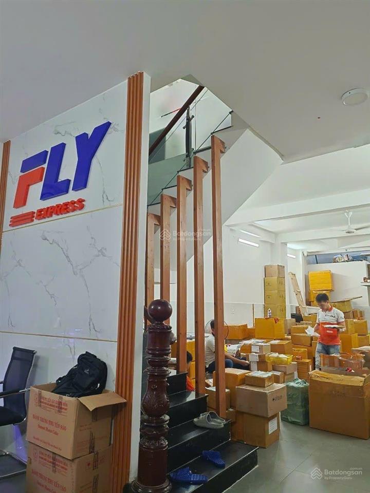 Bán nhà 5 tầng đường lê thị hồng, chợ căn cứ, đường oto tránh dòng tiền sẵn 30tr dt 5.2x18m 15 tỷ