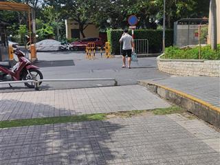 Mặt tiền, ngay chợ hạnh thông tây, đường 12m 4.5x21 giá chỉ 9.9 tỷ