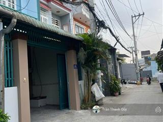 Nhà 2 tầng, diện tích 90m2, ngang 5x18 hẽm 6m, thông tứ phía gần chợ hóc môn, giá 4.75 tỷ