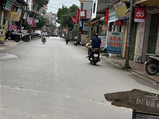 Cần bán gấp nhà 3 tầng diện tích 96m2 giá chỉ 3.x tỷ