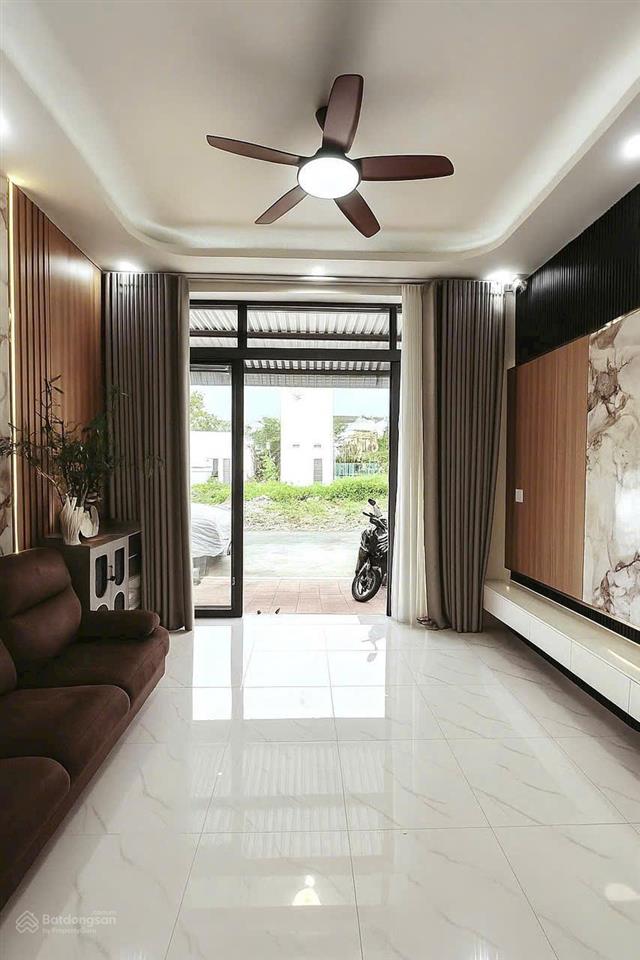 Bán nhà đường c9 kdc phú an hưng phú, dtsd 118,7m², sổ hồng hoàn công, giá 3,7 tỷ thương lượng