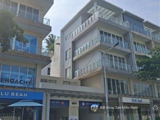 Cho thuê shophouse 500m2 tại sari town, 125 triệu, view đẹp