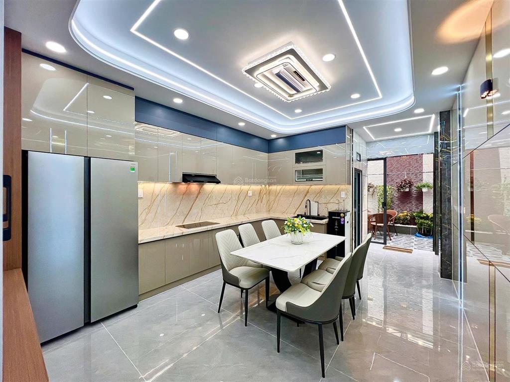 Nhà 5,5 tấm có thang máy  khu nhà lầu vip, p. tân thới hiệp (quận 12 cũ)