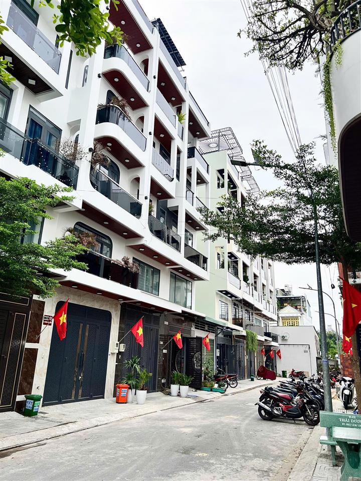 Nhà 5,5 tấm có thang máy  khu nhà lầu vip, p. tân thới hiệp (quận 12 cũ)