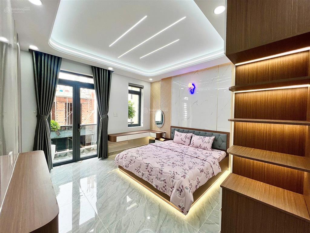 Nhà 5,5 tấm có thang máy  khu nhà lầu vip, p. tân thới hiệp (quận 12 cũ)