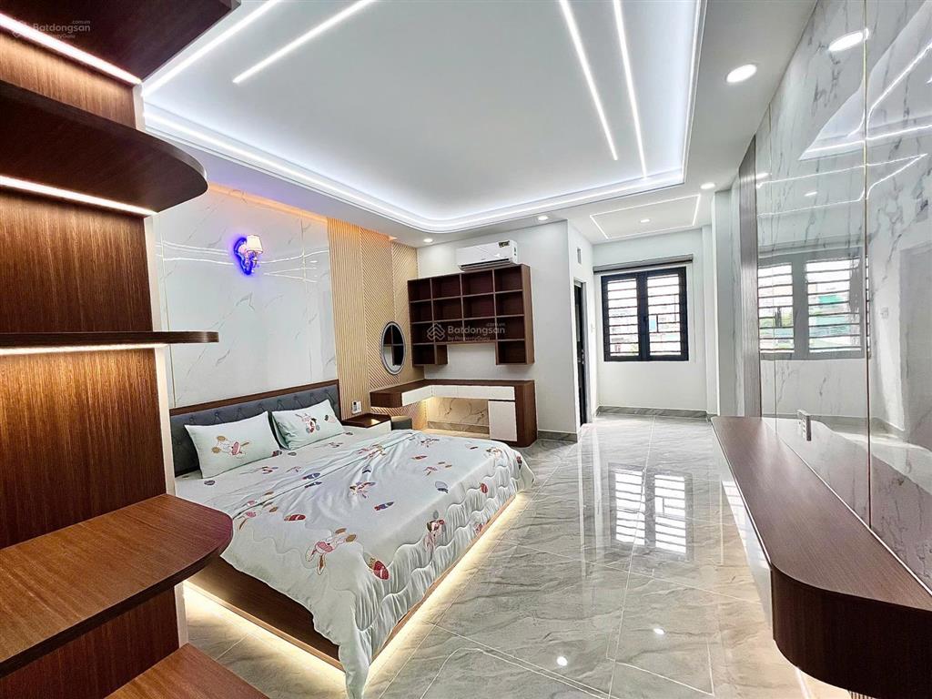 Nhà 5,5 tấm có thang máy  khu nhà lầu vip, p. tân thới hiệp (quận 12 cũ)