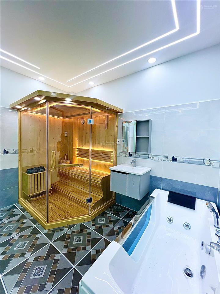 Nhà 5,5 tấm có thang máy  khu nhà lầu vip, p. tân thới hiệp (quận 12 cũ)